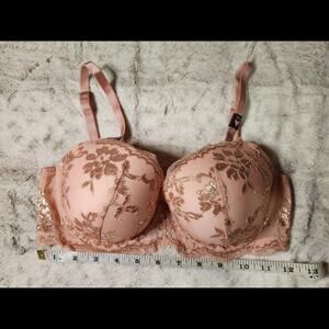 NWOT Victoria's Secret Light Pink and Gold Demi Bra 32DD